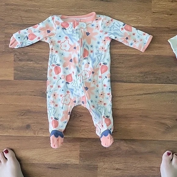 8 0-3 M sleepers. - Picture 4 of 9